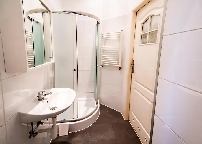 מלון דירות Family Studio- 7 Minutes To Schoenbrunn Palace וינה