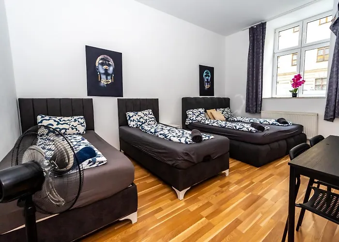 Family Studio- 7 Minutes To Schoenbrunn Palace וינה