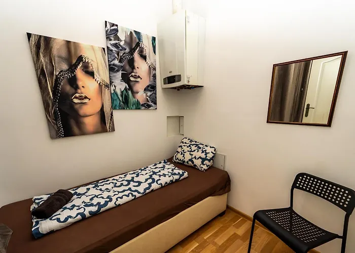 Family Studio- 7 Minutes To Schoenbrunn Palace מלון דירות *