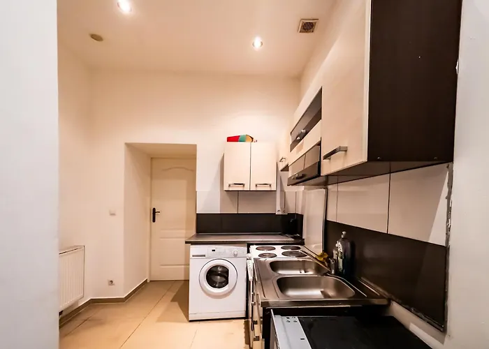 מלון דירות Family Studio- 7 Minutes To Schoenbrunn Palace *