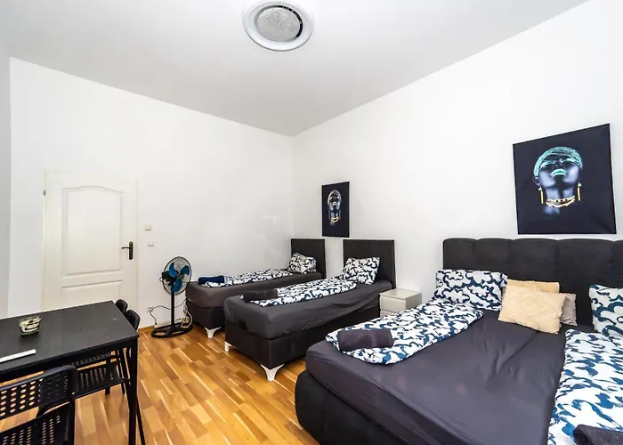 מלון דירות Family Studio- 7 Minutes To Schoenbrunn Palace וינה