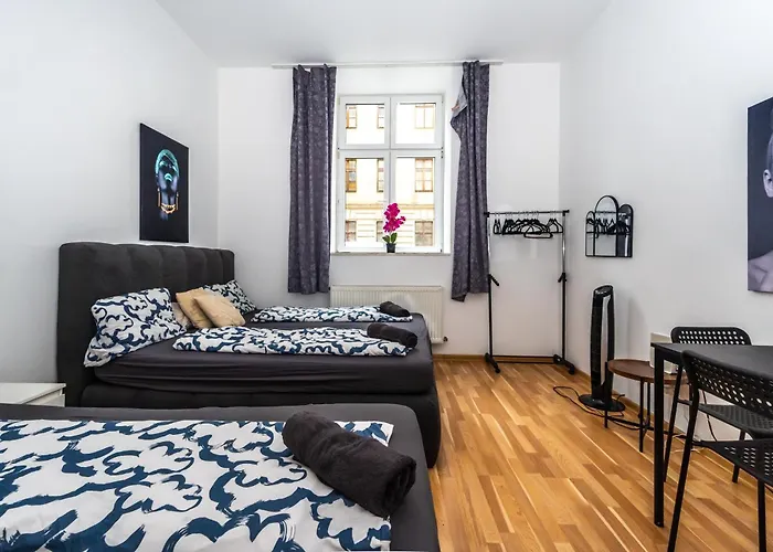Family Studio- 7 Minutes To Schoenbrunn Palace *